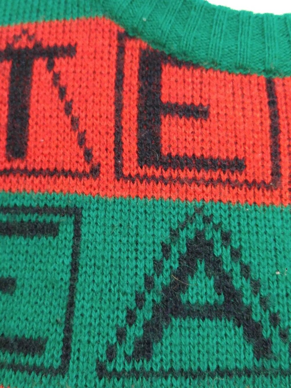 V - Picture 4 of 5
